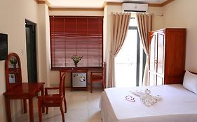 Khách sạn Liên Thống